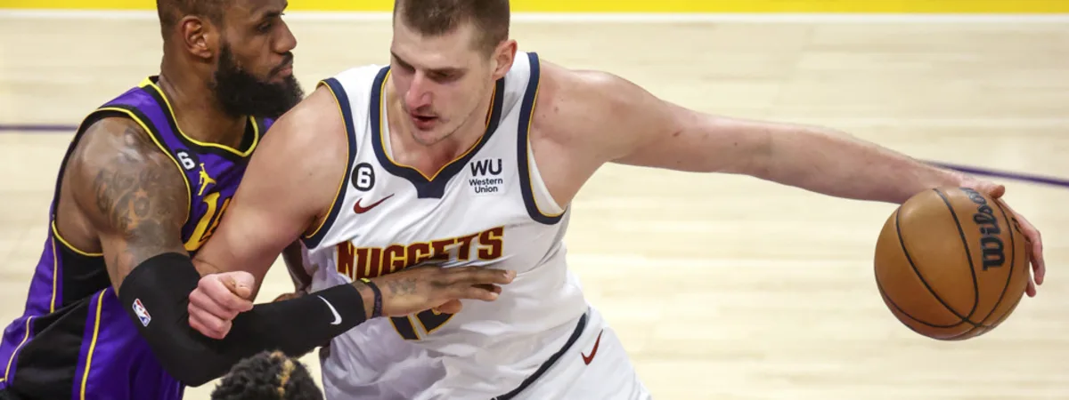 足在关键比 足在关键比